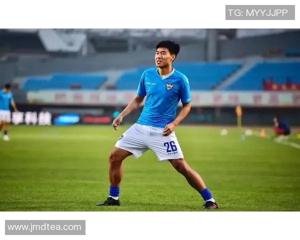 姜宁足球之路：从青训小将到职业联赛的奋斗与荣耀